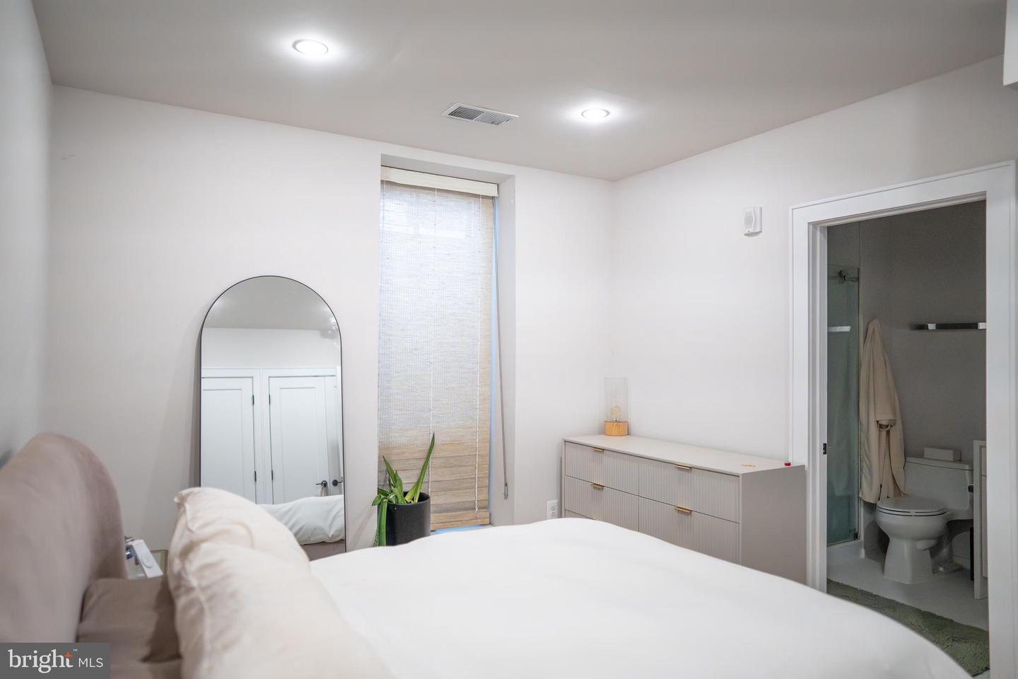 1201 KEARNY ST NE #101, WASHINGTON, District Of Columbia 20017, 2 Bedrooms Bedrooms, ,2 BathroomsBathrooms,Residential,For sale,1201 KEARNY ST NE #101,DCDC2215454 MLS # DCDC2215454