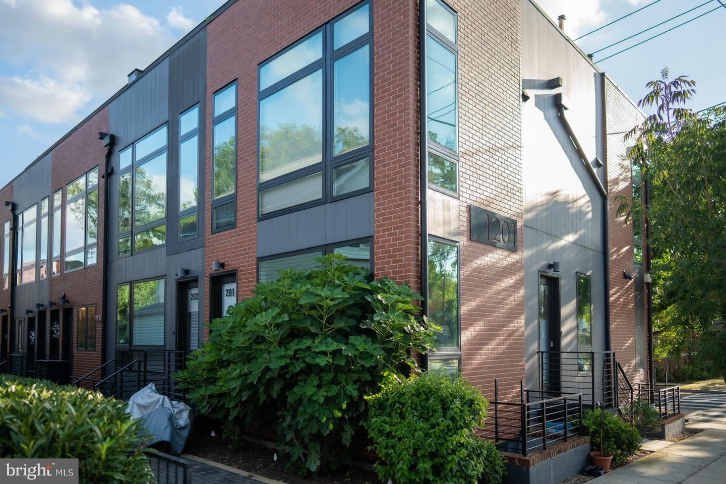 1201 KEARNY ST NE #101, WASHINGTON, District Of Columbia 20017, 2 Bedrooms Bedrooms, ,2 BathroomsBathrooms,Residential,For sale,1201 KEARNY ST NE #101,DCDC2215454 MLS # DCDC2215454