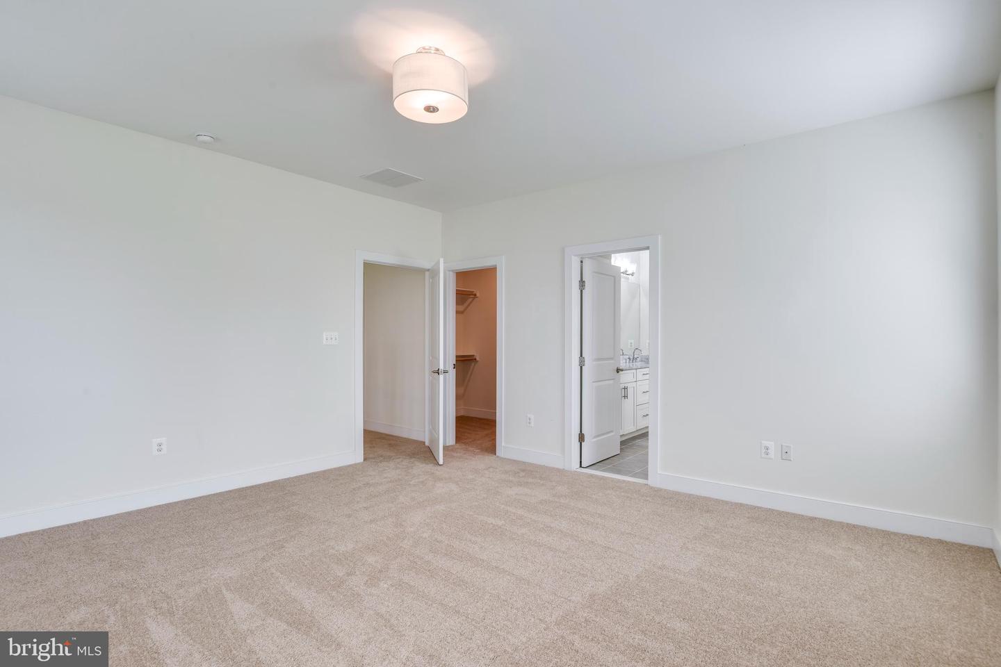 6665 FAYETTE ST, HAYMARKET, Virginia 20169, 4 Bedrooms Bedrooms, ,4 BathroomsBathrooms,Residential,For sale,6665 FAYETTE ST,VAPW2101644 MLS # VAPW2101644