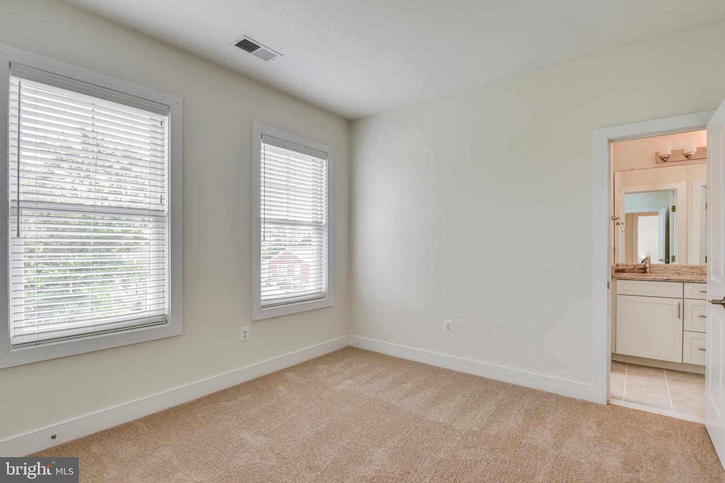 6665 FAYETTE ST, HAYMARKET, Virginia 20169, 4 Bedrooms Bedrooms, ,4 BathroomsBathrooms,Residential,For sale,6665 FAYETTE ST,VAPW2101644 MLS # VAPW2101644