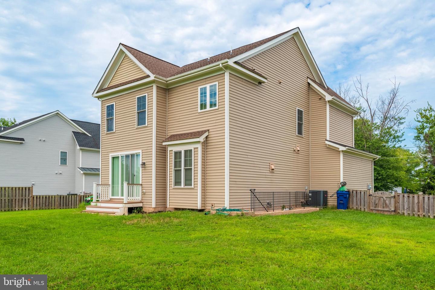 6665 FAYETTE ST, HAYMARKET, Virginia 20169, 4 Bedrooms Bedrooms, ,4 BathroomsBathrooms,Residential,For sale,6665 FAYETTE ST,VAPW2101644 MLS # VAPW2101644