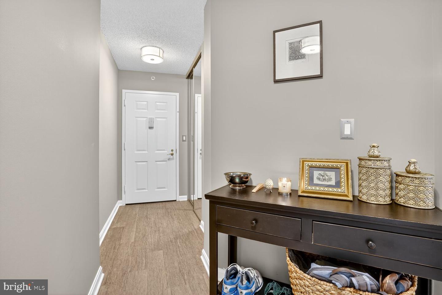 2121 JAMIESON AVE #1208, ALEXANDRIA, Virginia 22314, 2 Bedrooms Bedrooms, ,2 BathroomsBathrooms,Residential,For sale,2121 JAMIESON AVE #1208,VAAX2048686 MLS # VAAX2048686