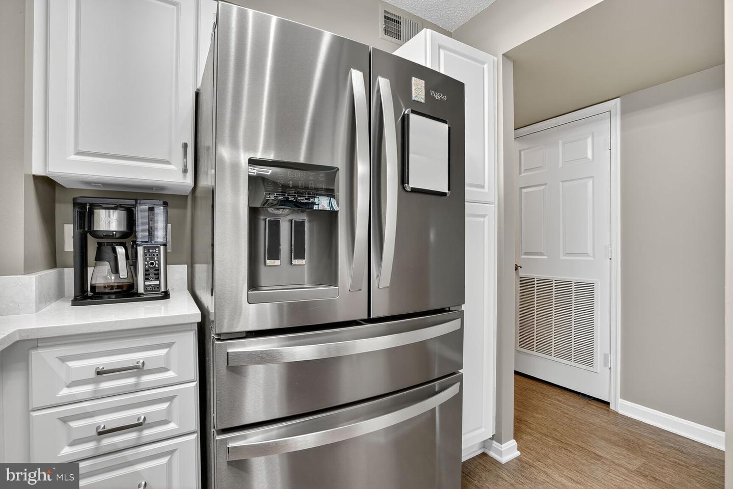 2121 JAMIESON AVE #1208, ALEXANDRIA, Virginia 22314, 2 Bedrooms Bedrooms, ,2 BathroomsBathrooms,Residential,For sale,2121 JAMIESON AVE #1208,VAAX2048686 MLS # VAAX2048686