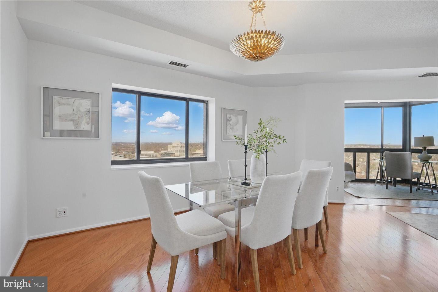 900 N STAFFORD ST N #2632, ARLINGTON, Virginia 22203, 2 Bedrooms Bedrooms, 11 Rooms Rooms,2 BathroomsBathrooms,Residential,For sale,900 N STAFFORD ST N #2632,VAAR2062386 MLS # VAAR2062386