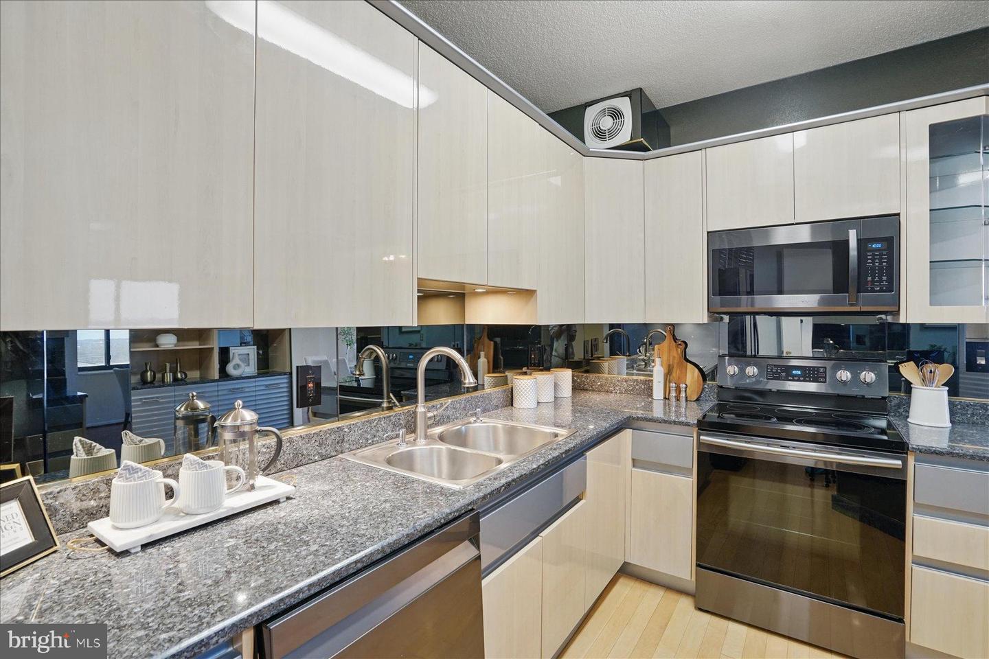 900 N STAFFORD ST N #2632, ARLINGTON, Virginia 22203, 2 Bedrooms Bedrooms, 11 Rooms Rooms,2 BathroomsBathrooms,Residential,For sale,900 N STAFFORD ST N #2632,VAAR2062386 MLS # VAAR2062386