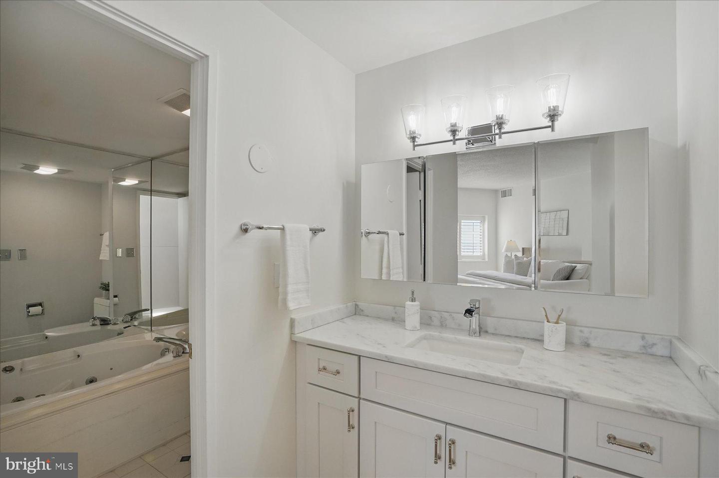 900 N STAFFORD ST N #2632, ARLINGTON, Virginia 22203, 2 Bedrooms Bedrooms, 11 Rooms Rooms,2 BathroomsBathrooms,Residential,For sale,900 N STAFFORD ST N #2632,VAAR2062386 MLS # VAAR2062386