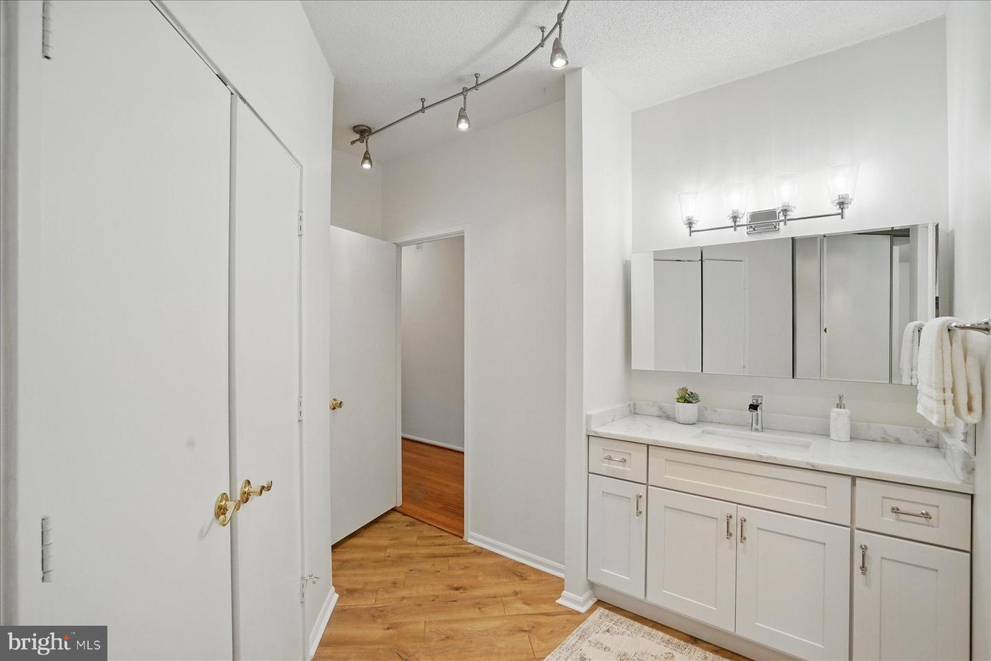 900 N STAFFORD ST N #2632, ARLINGTON, Virginia 22203, 2 Bedrooms Bedrooms, 11 Rooms Rooms,2 BathroomsBathrooms,Residential,For sale,900 N STAFFORD ST N #2632,VAAR2062386 MLS # VAAR2062386