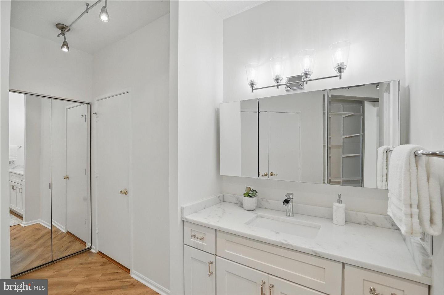 900 N STAFFORD ST N #2632, ARLINGTON, Virginia 22203, 2 Bedrooms Bedrooms, 11 Rooms Rooms,2 BathroomsBathrooms,Residential,For sale,900 N STAFFORD ST N #2632,VAAR2062386 MLS # VAAR2062386