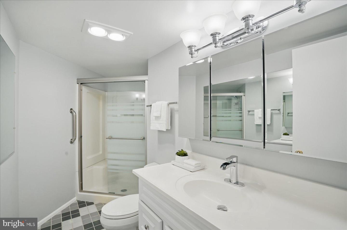 900 N STAFFORD ST N #2632, ARLINGTON, Virginia 22203, 2 Bedrooms Bedrooms, 11 Rooms Rooms,2 BathroomsBathrooms,Residential,For sale,900 N STAFFORD ST N #2632,VAAR2062386 MLS # VAAR2062386