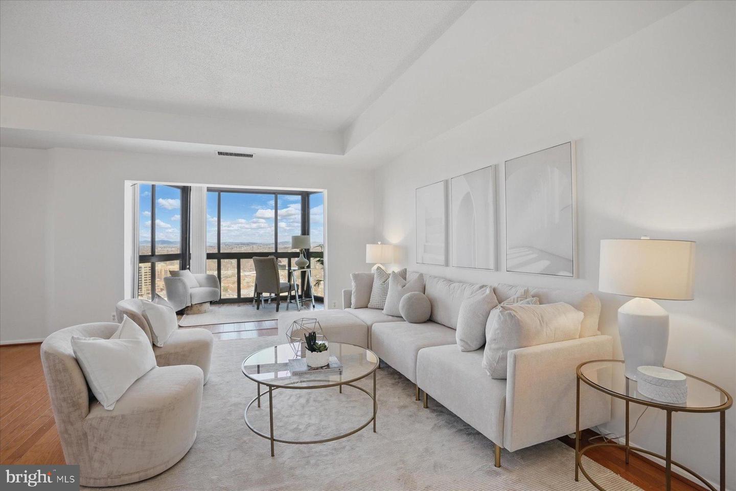 900 N STAFFORD ST N #2632, ARLINGTON, Virginia 22203, 2 Bedrooms Bedrooms, 11 Rooms Rooms,2 BathroomsBathrooms,Residential,For sale,900 N STAFFORD ST N #2632,VAAR2062386 MLS # VAAR2062386
