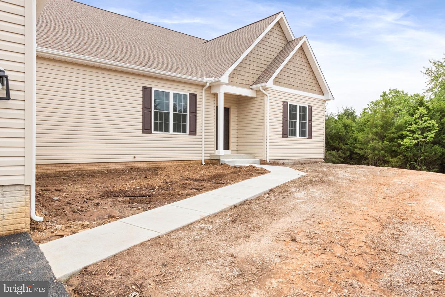 2012 DOZER LN, CATLETT, Virginia 20119, 4 Bedrooms Bedrooms, 7 Rooms Rooms,3 BathroomsBathrooms,Residential,For sale,2012 DOZER LN,VAFQ2017950 MLS # VAFQ2017950