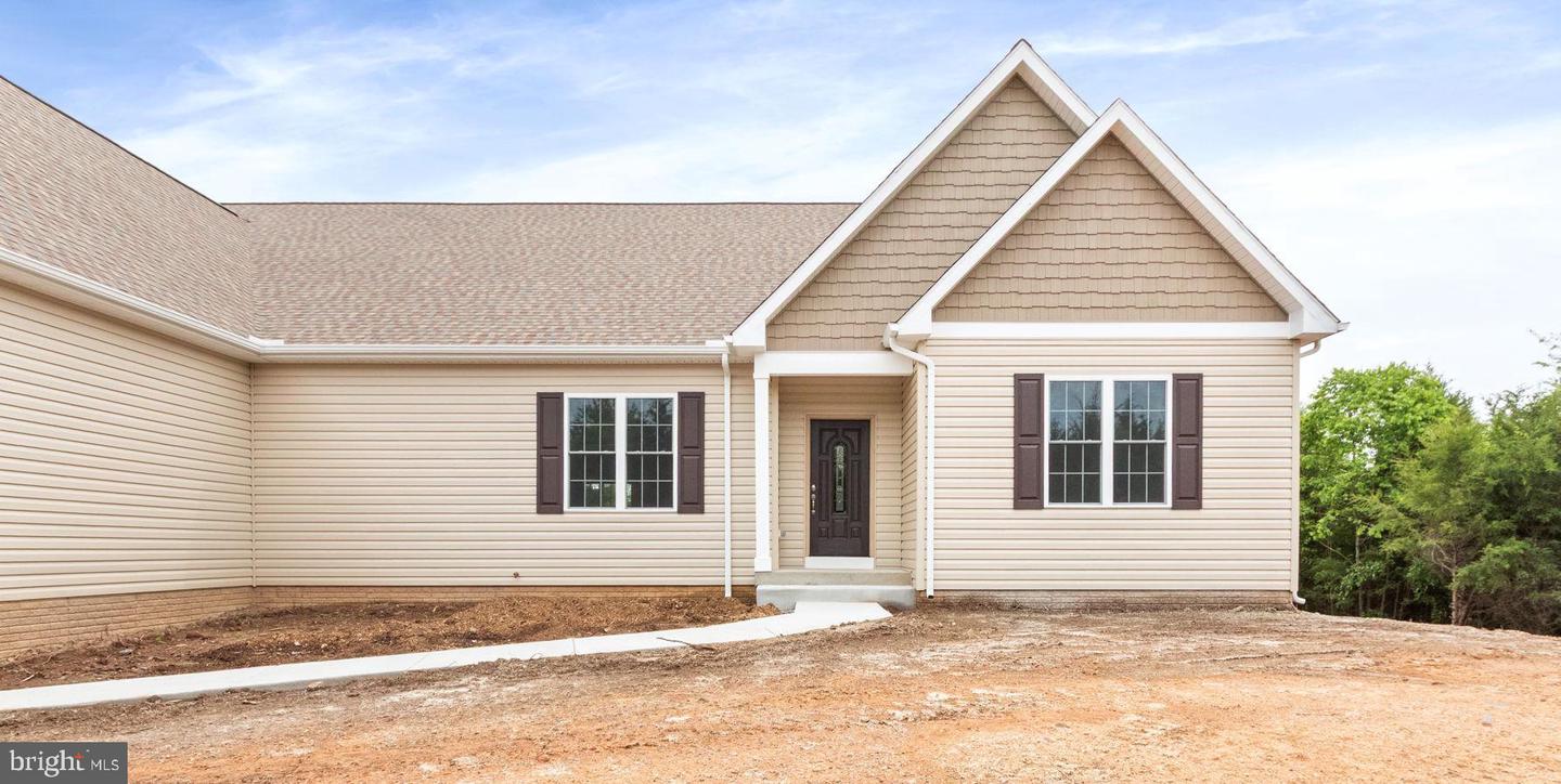 2012 DOZER LN, CATLETT, Virginia 20119, 4 Bedrooms Bedrooms, 7 Rooms Rooms,3 BathroomsBathrooms,Residential,For sale,2012 DOZER LN,VAFQ2017950 MLS # VAFQ2017950