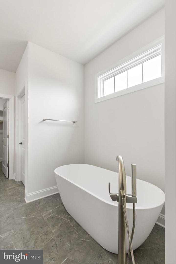 2012 DOZER LN, CATLETT, Virginia 20119, 4 Bedrooms Bedrooms, 7 Rooms Rooms,3 BathroomsBathrooms,Residential,For sale,2012 DOZER LN,VAFQ2017950 MLS # VAFQ2017950