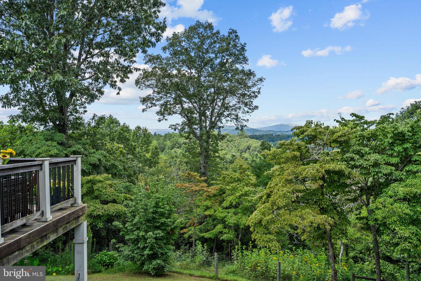 210 GRAND VIEW RD, WASHINGTON, Virginia 22747, 3 Bedrooms Bedrooms, ,4 BathroomsBathrooms,Residential,For sale,210 GRAND VIEW RD,VARP2002226 MLS # VARP2002226
