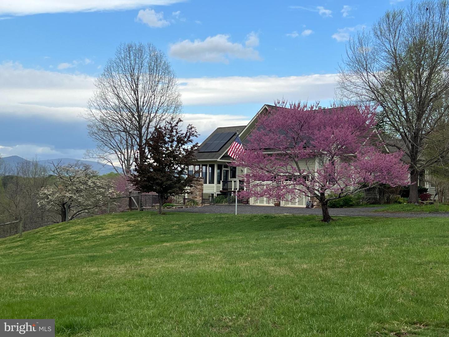 210 GRAND VIEW RD, WASHINGTON, Virginia 22747, 3 Bedrooms Bedrooms, ,4 BathroomsBathrooms,Residential,For sale,210 GRAND VIEW RD,VARP2002226 MLS # VARP2002226