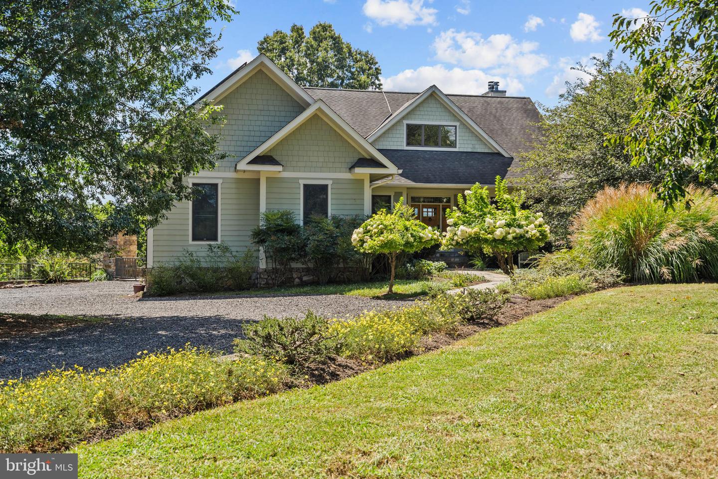 210 GRAND VIEW RD, WASHINGTON, Virginia 22747, 3 Bedrooms Bedrooms, ,4 BathroomsBathrooms,Residential,For sale,210 GRAND VIEW RD,VARP2002226 MLS # VARP2002226
