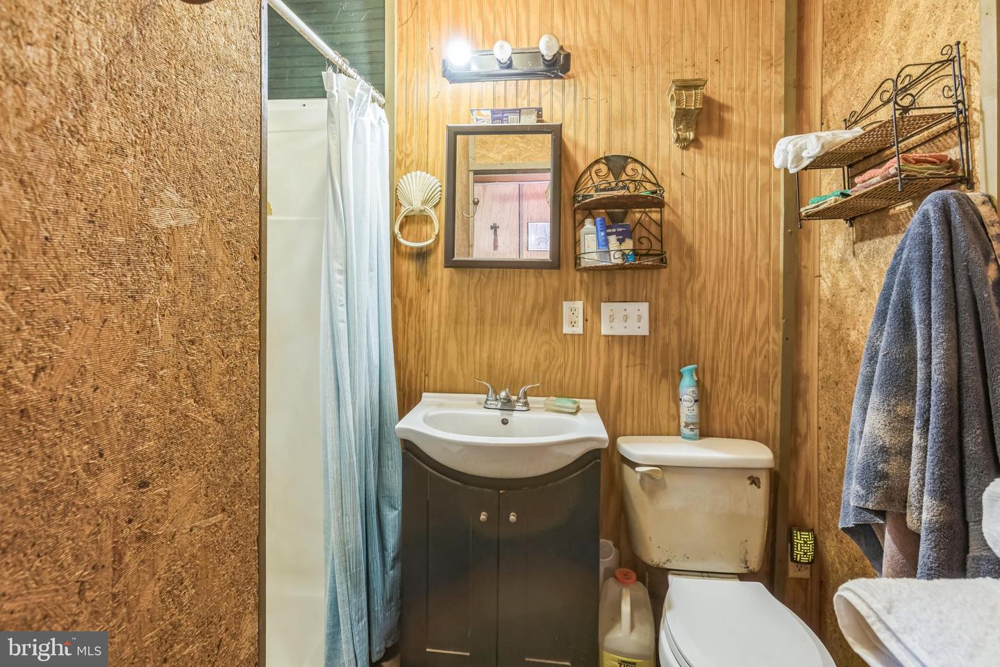 2464 KIDDS DAIRY RD, SCOTTSVILLE, Virginia 24590, 2 Bedrooms Bedrooms, 4 Rooms Rooms,2 BathroomsBathrooms,Residential,For sale,2464 KIDDS DAIRY RD,VAFN2000488 MLS # VAFN2000488