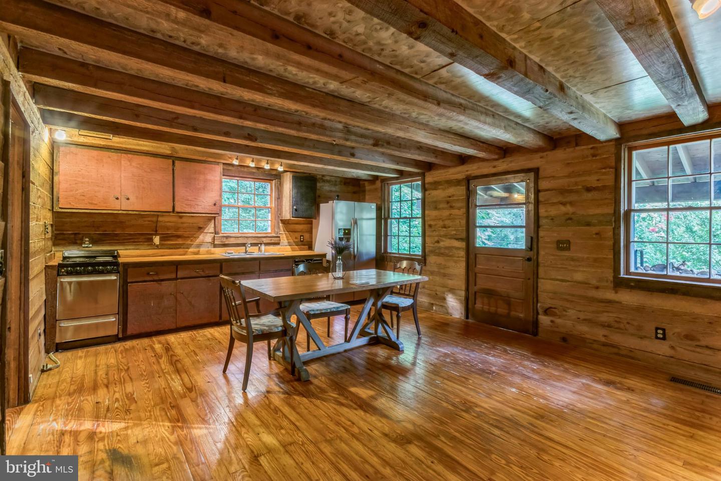 2464 KIDDS DAIRY RD, SCOTTSVILLE, Virginia 24590, 2 Bedrooms Bedrooms, 4 Rooms Rooms,2 BathroomsBathrooms,Residential,For sale,2464 KIDDS DAIRY RD,VAFN2000488 MLS # VAFN2000488