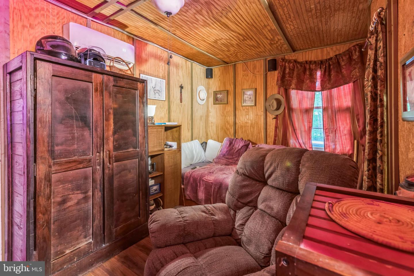 2464 KIDDS DAIRY RD, SCOTTSVILLE, Virginia 24590, 2 Bedrooms Bedrooms, 4 Rooms Rooms,2 BathroomsBathrooms,Residential,For sale,2464 KIDDS DAIRY RD,VAFN2000488 MLS # VAFN2000488