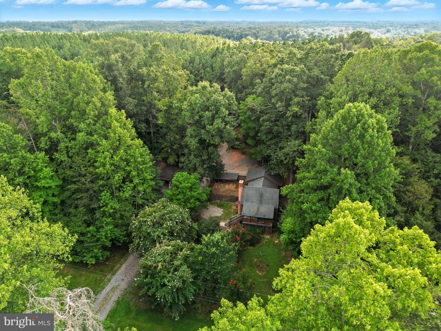 2464 KIDDS DAIRY RD, SCOTTSVILLE, Virginia 24590, 2 Bedrooms Bedrooms, 4 Rooms Rooms,2 BathroomsBathrooms,Residential,For sale,2464 KIDDS DAIRY RD,VAFN2000488 MLS # VAFN2000488