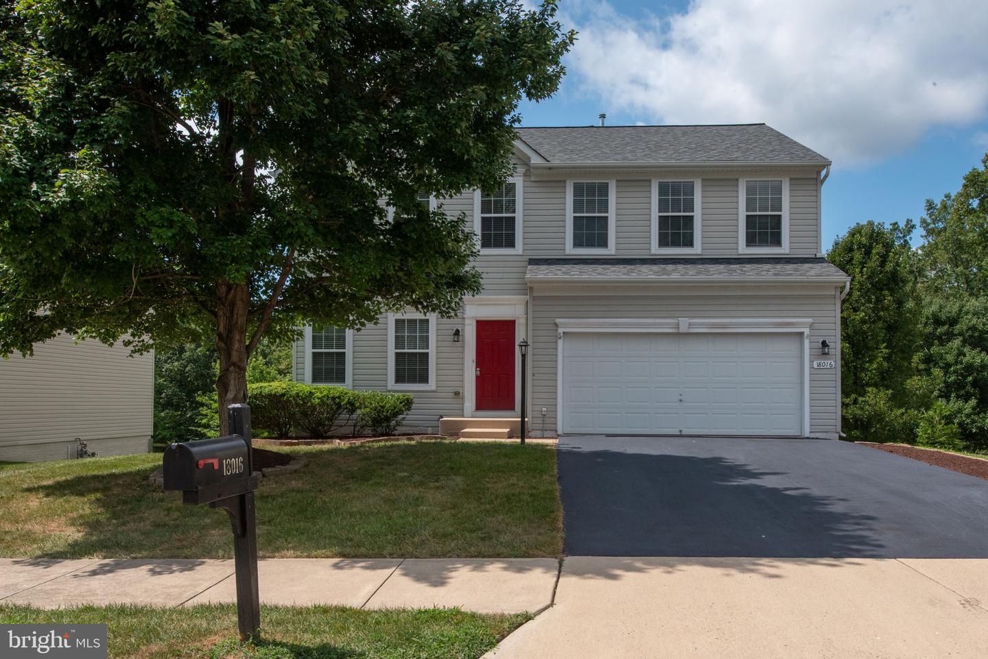 18016 CRYSTAL DOWNS TER, DUMFRIES, Virginia 22026, 4 Bedrooms Bedrooms, ,2 BathroomsBathrooms,Residential,For sale,18016 CRYSTAL DOWNS TER,VAPW2101708 MLS # VAPW2101708