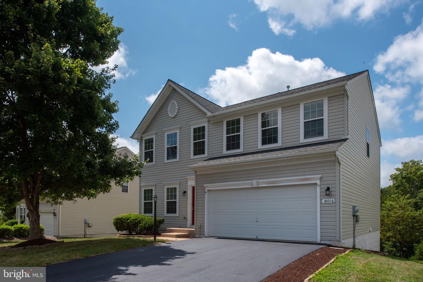 18016 CRYSTAL DOWNS TER, DUMFRIES, Virginia 22026, 4 Bedrooms Bedrooms, ,2 BathroomsBathrooms,Residential,For sale,18016 CRYSTAL DOWNS TER,VAPW2101708 MLS # VAPW2101708