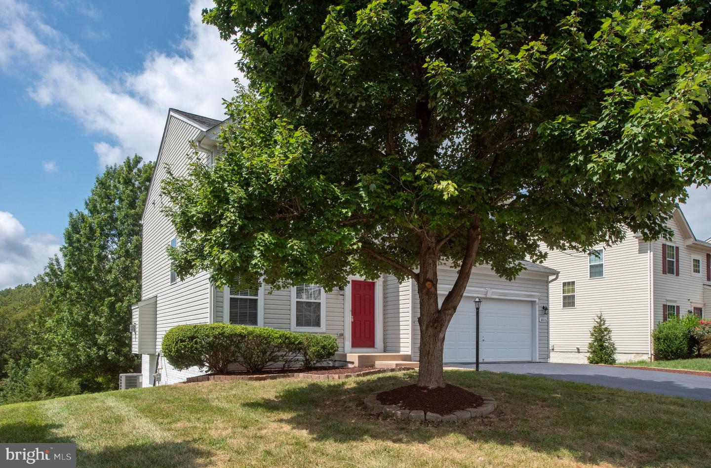18016 CRYSTAL DOWNS TER, DUMFRIES, Virginia 22026, 4 Bedrooms Bedrooms, ,2 BathroomsBathrooms,Residential,For sale,18016 CRYSTAL DOWNS TER,VAPW2101708 MLS # VAPW2101708