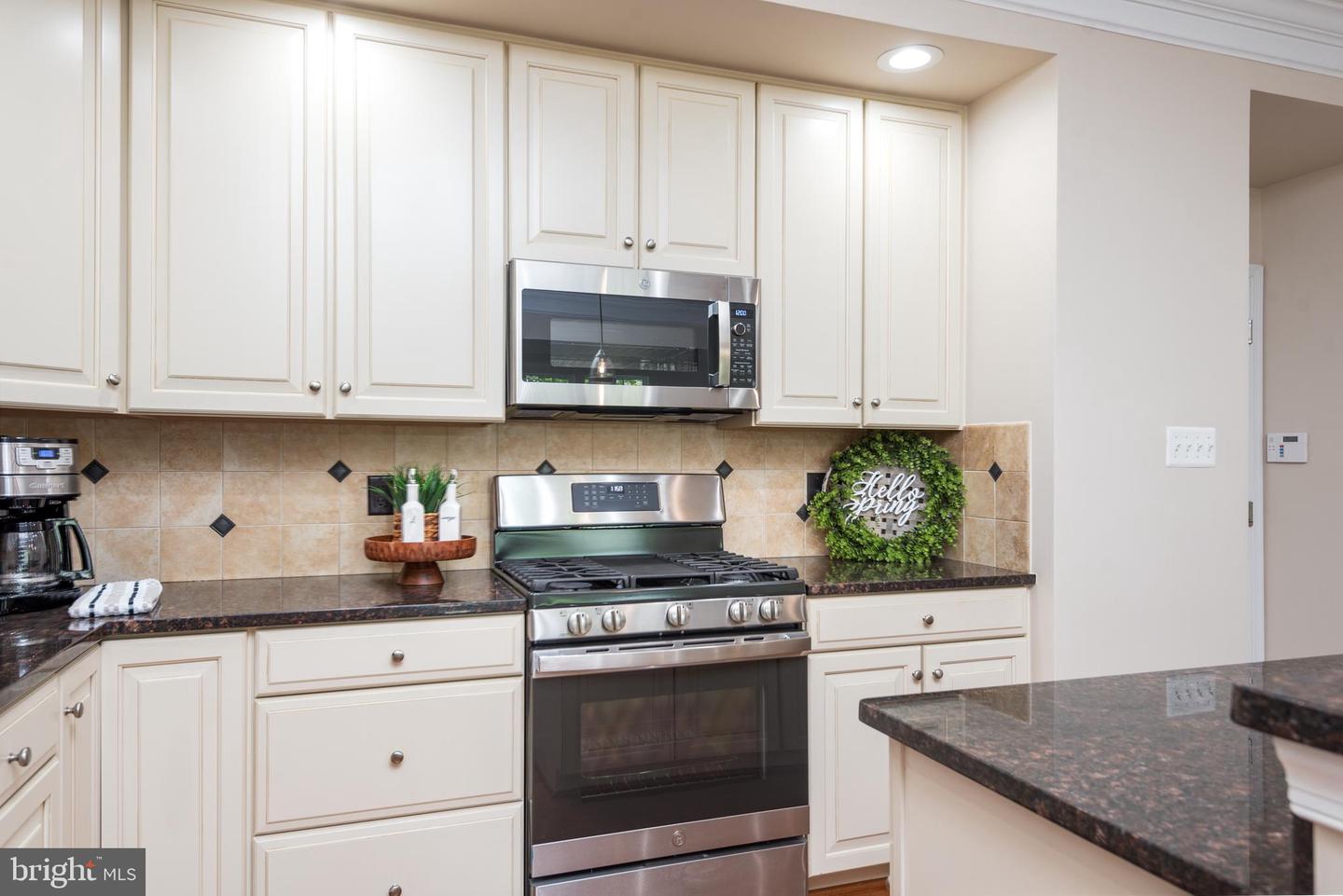 7300 BRUNSON CIR, GAINESVILLE, Virginia 20155, 3 Bedrooms Bedrooms, ,2 BathroomsBathrooms,Residential,For sale,7300 BRUNSON CIR,VAPW2101720 MLS # VAPW2101720