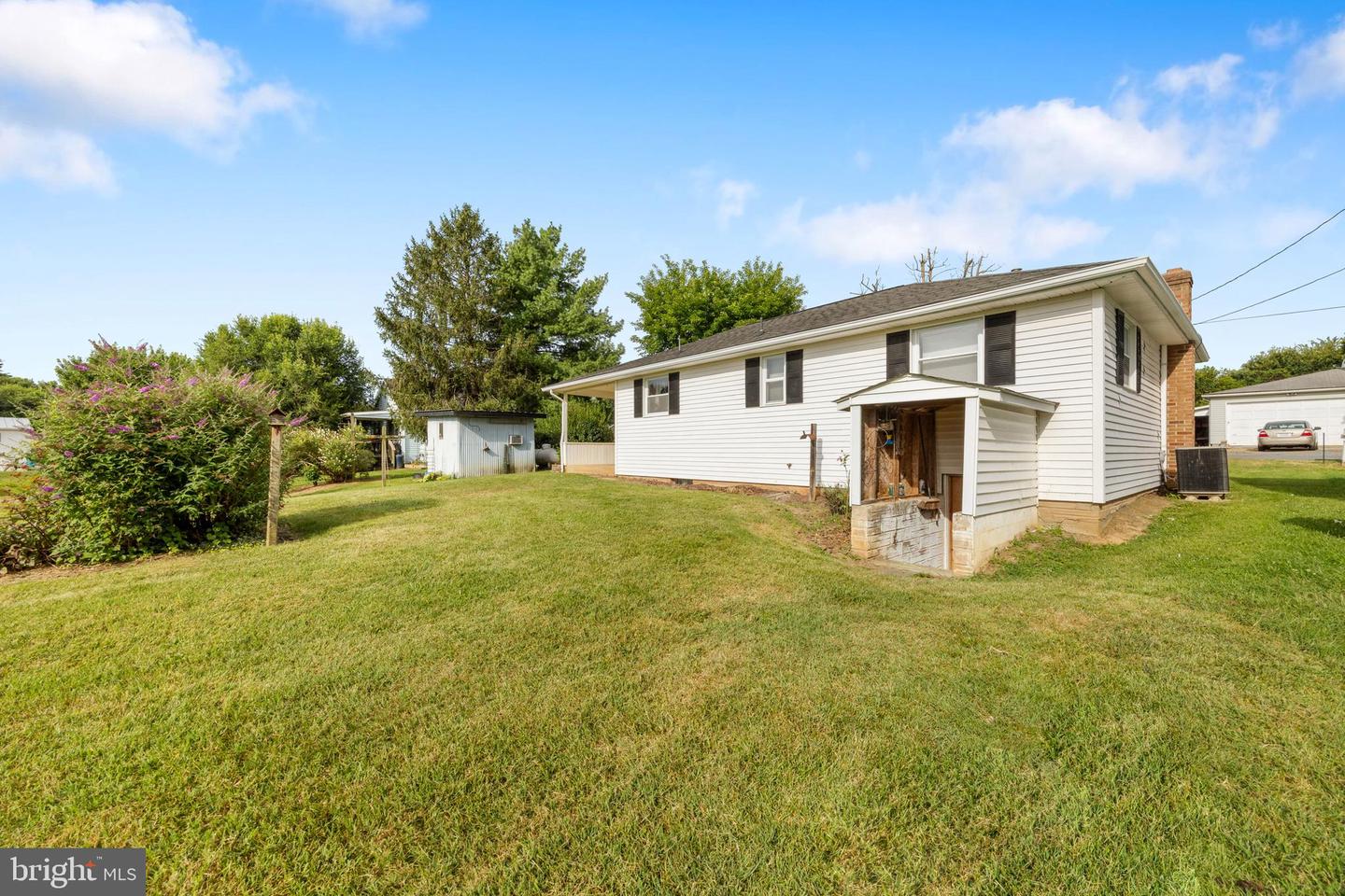 6168 MOORE AVE, MOUNT JACKSON, Virginia 22842, 2 Bedrooms Bedrooms, ,1 BathroomBathrooms,Residential,For sale,6168 MOORE AVE,VASH2012256 MLS # VASH2012256