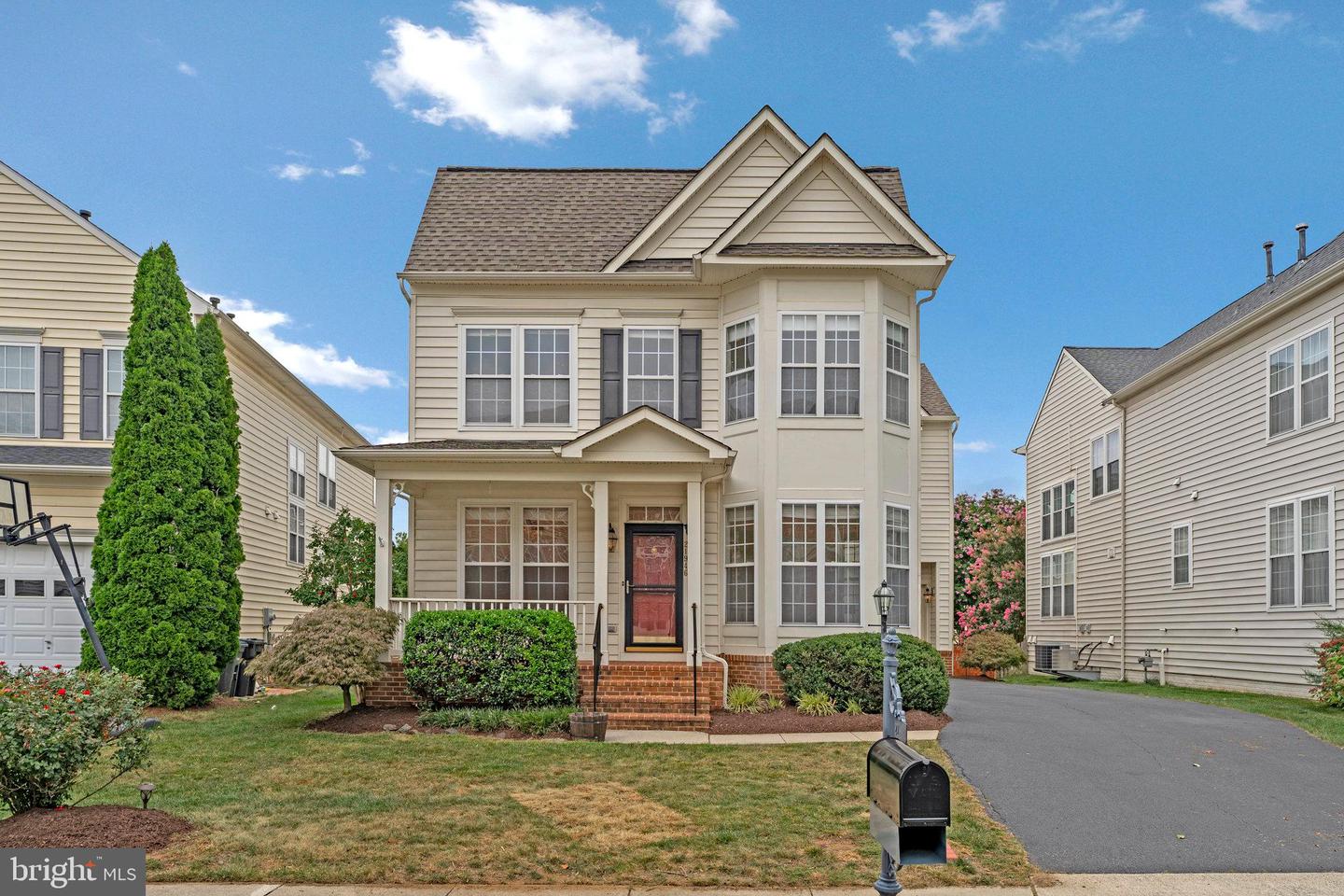 21946 WINDOVER DR, BROADLANDS, Virginia 20148, 4 Bedrooms Bedrooms, ,2 BathroomsBathrooms,Residential,For sale,21946 WINDOVER DR,VALO2104790 MLS # VALO2104790