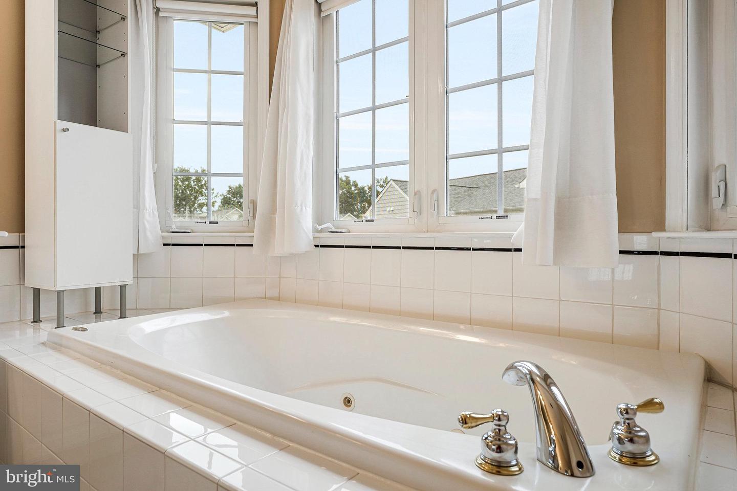 21946 WINDOVER DR, BROADLANDS, Virginia 20148, 4 Bedrooms Bedrooms, ,2 BathroomsBathrooms,Residential,For sale,21946 WINDOVER DR,VALO2104790 MLS # VALO2104790