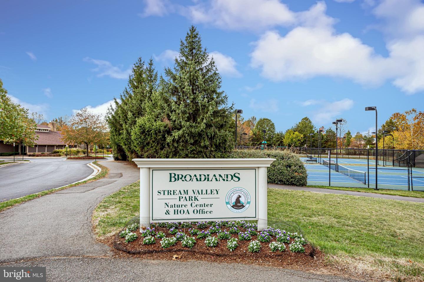 21946 WINDOVER DR, BROADLANDS, Virginia 20148, 4 Bedrooms Bedrooms, ,2 BathroomsBathrooms,Residential,For sale,21946 WINDOVER DR,VALO2104790 MLS # VALO2104790