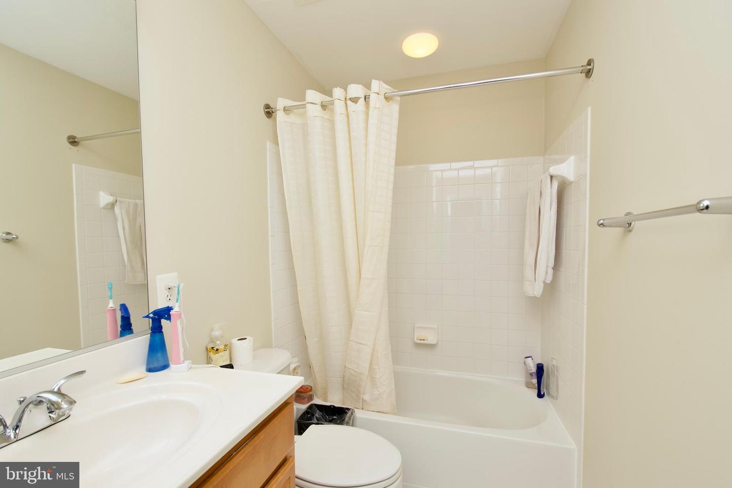 22047 AVONWORTH SQ, BROADLANDS, Virginia 20148, 3 Bedrooms Bedrooms, ,3 BathroomsBathrooms,Residential,For sale,22047 AVONWORTH SQ,VALO2104792 MLS # VALO2104792