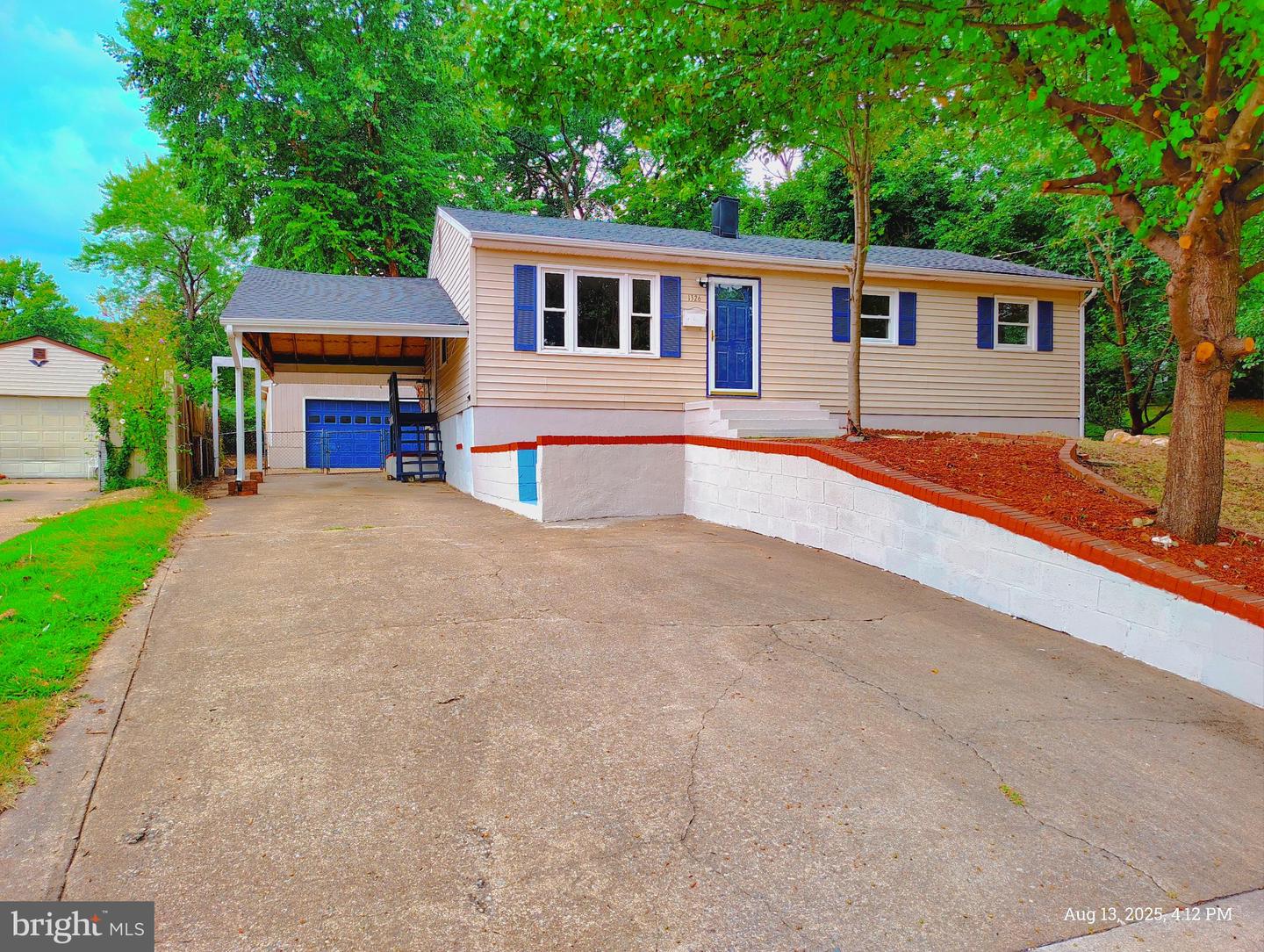 1326 EAST LONGVIEW DR, WOODBRIDGE, Virginia 22191, 6 Bedrooms Bedrooms, 9 Rooms Rooms,3 BathroomsBathrooms,Residential,For sale,1326 EAST LONGVIEW DR,VAPW2101732 MLS # VAPW2101732