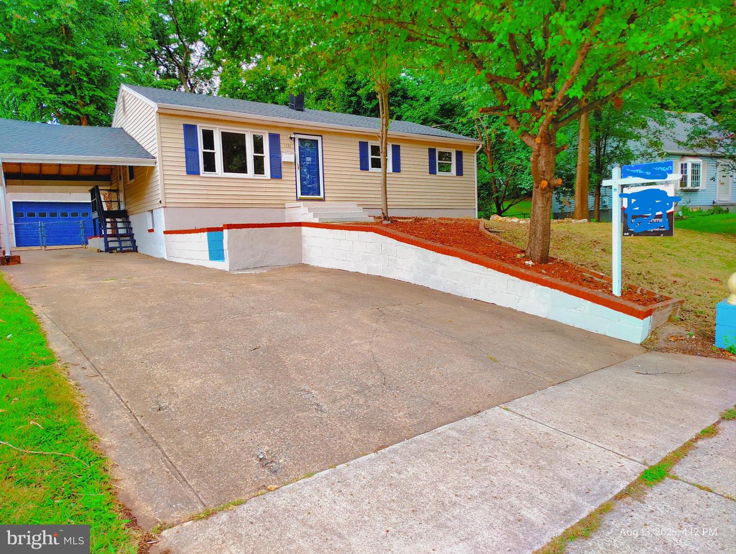 1326 EAST LONGVIEW DR, WOODBRIDGE, Virginia 22191, 6 Bedrooms Bedrooms, 9 Rooms Rooms,3 BathroomsBathrooms,Residential,For sale,1326 EAST LONGVIEW DR,VAPW2101732 MLS # VAPW2101732