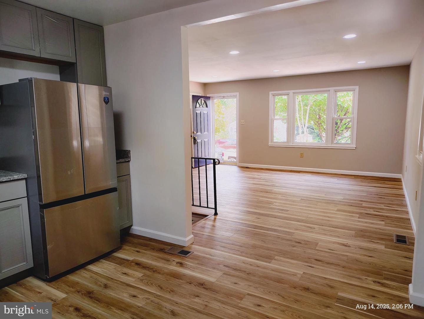 1326 EAST LONGVIEW DR, WOODBRIDGE, Virginia 22191, 6 Bedrooms Bedrooms, 9 Rooms Rooms,3 BathroomsBathrooms,Residential,For sale,1326 EAST LONGVIEW DR,VAPW2101732 MLS # VAPW2101732