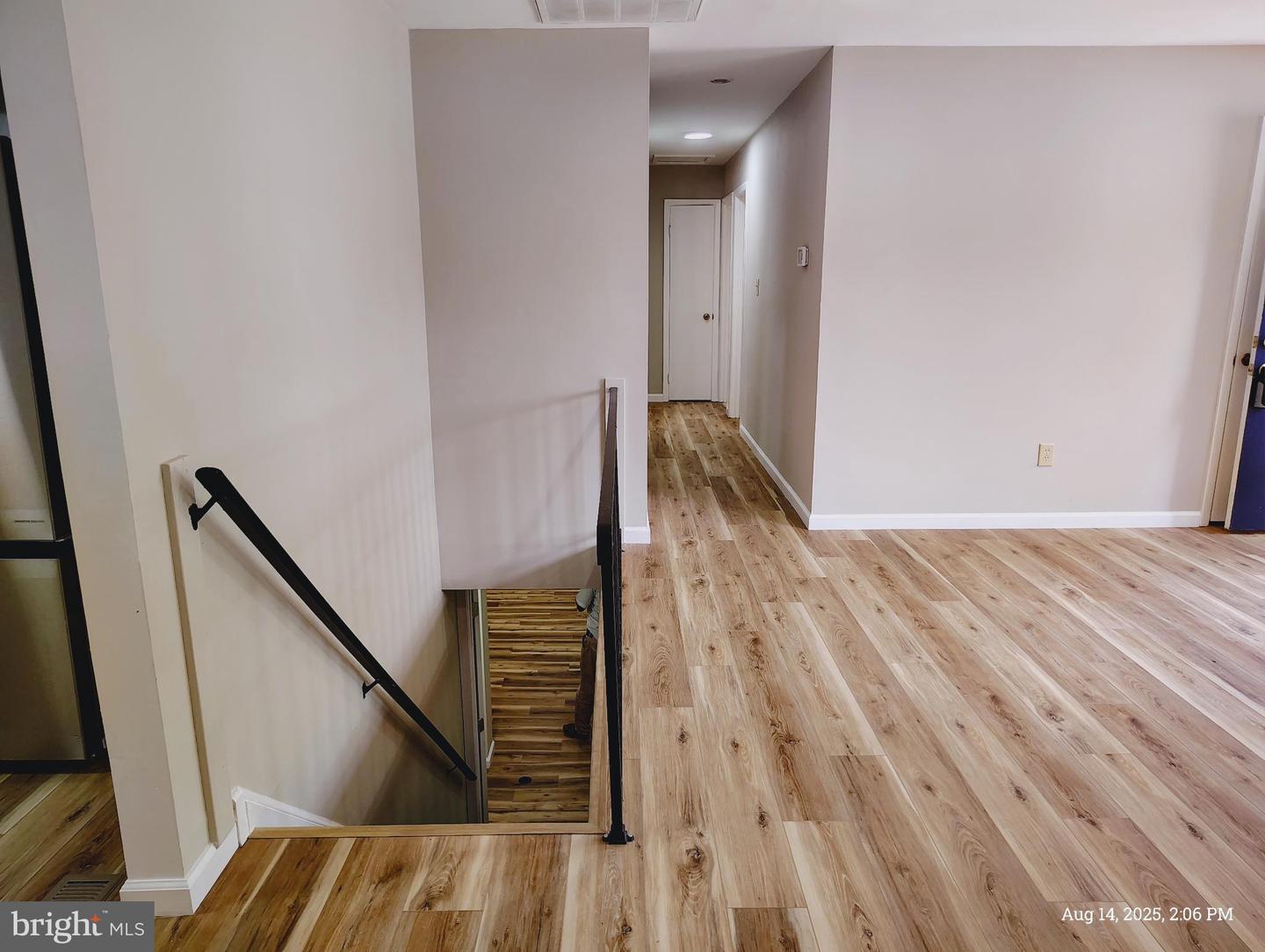 1326 EAST LONGVIEW DR, WOODBRIDGE, Virginia 22191, 6 Bedrooms Bedrooms, 9 Rooms Rooms,3 BathroomsBathrooms,Residential,For sale,1326 EAST LONGVIEW DR,VAPW2101732 MLS # VAPW2101732