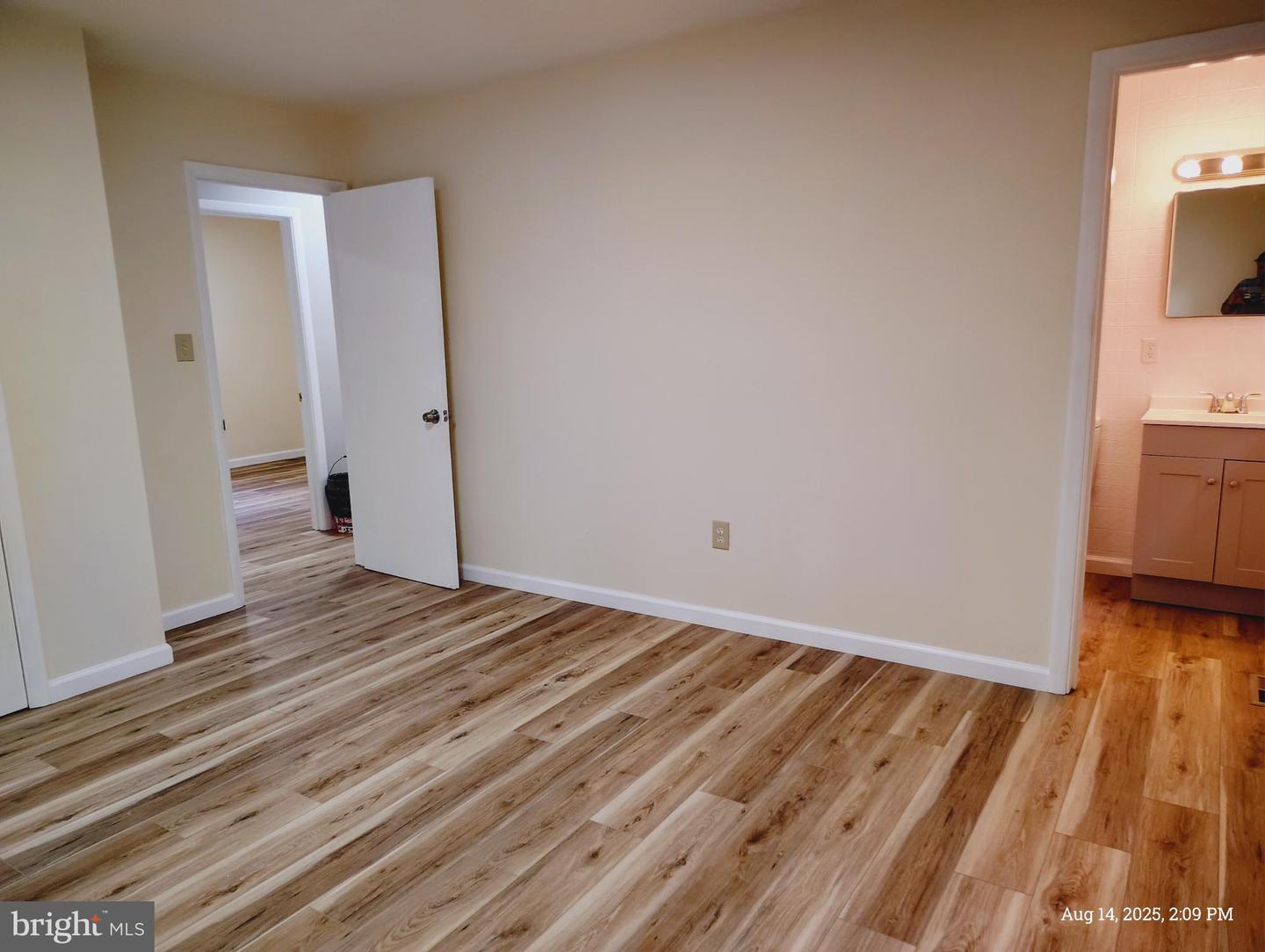 1326 EAST LONGVIEW DR, WOODBRIDGE, Virginia 22191, 6 Bedrooms Bedrooms, 9 Rooms Rooms,3 BathroomsBathrooms,Residential,For sale,1326 EAST LONGVIEW DR,VAPW2101732 MLS # VAPW2101732
