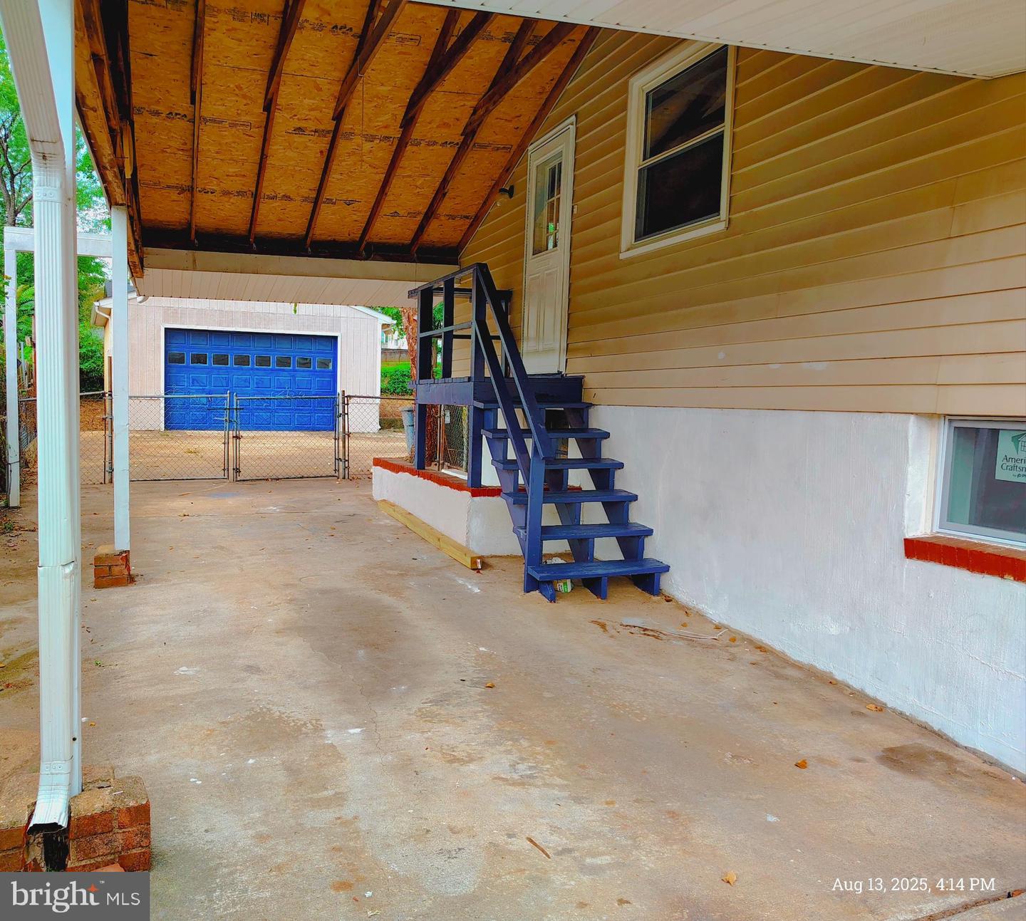 1326 EAST LONGVIEW DR, WOODBRIDGE, Virginia 22191, 6 Bedrooms Bedrooms, 9 Rooms Rooms,3 BathroomsBathrooms,Residential,For sale,1326 EAST LONGVIEW DR,VAPW2101732 MLS # VAPW2101732