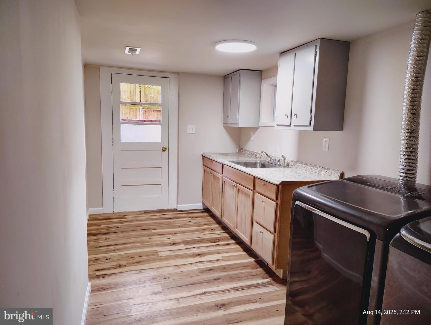 1326 EAST LONGVIEW DR, WOODBRIDGE, Virginia 22191, 6 Bedrooms Bedrooms, 9 Rooms Rooms,3 BathroomsBathrooms,Residential,For sale,1326 EAST LONGVIEW DR,VAPW2101732 MLS # VAPW2101732
