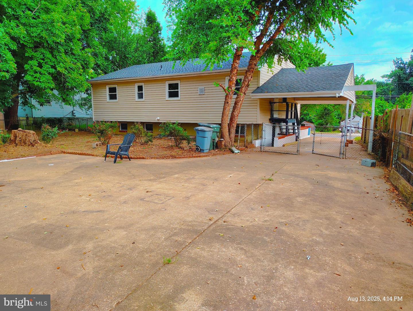 1326 EAST LONGVIEW DR, WOODBRIDGE, Virginia 22191, 6 Bedrooms Bedrooms, 9 Rooms Rooms,3 BathroomsBathrooms,Residential,For sale,1326 EAST LONGVIEW DR,VAPW2101732 MLS # VAPW2101732
