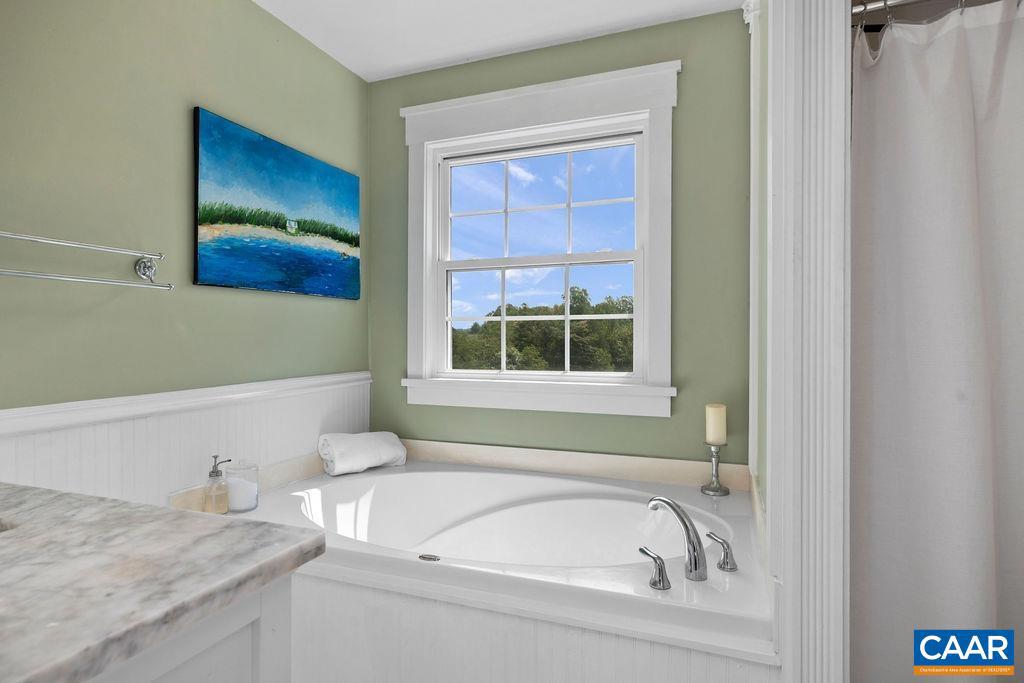 23 LOOKAWAY HILLS DR, AFTON, Virginia 22920, 5 Bedrooms Bedrooms, ,3 BathroomsBathrooms,Residential,For sale,23 LOOKAWAY HILLS DR,667963 MLS # 667963
