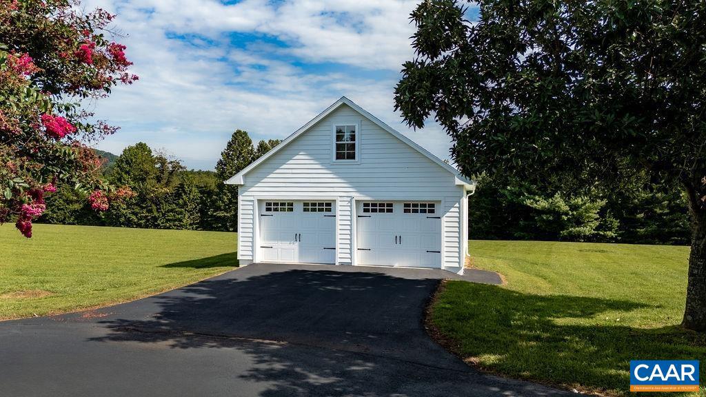 23 LOOKAWAY HILLS DR, AFTON, Virginia 22920, 5 Bedrooms Bedrooms, ,3 BathroomsBathrooms,Residential,For sale,23 LOOKAWAY HILLS DR,667963 MLS # 667963