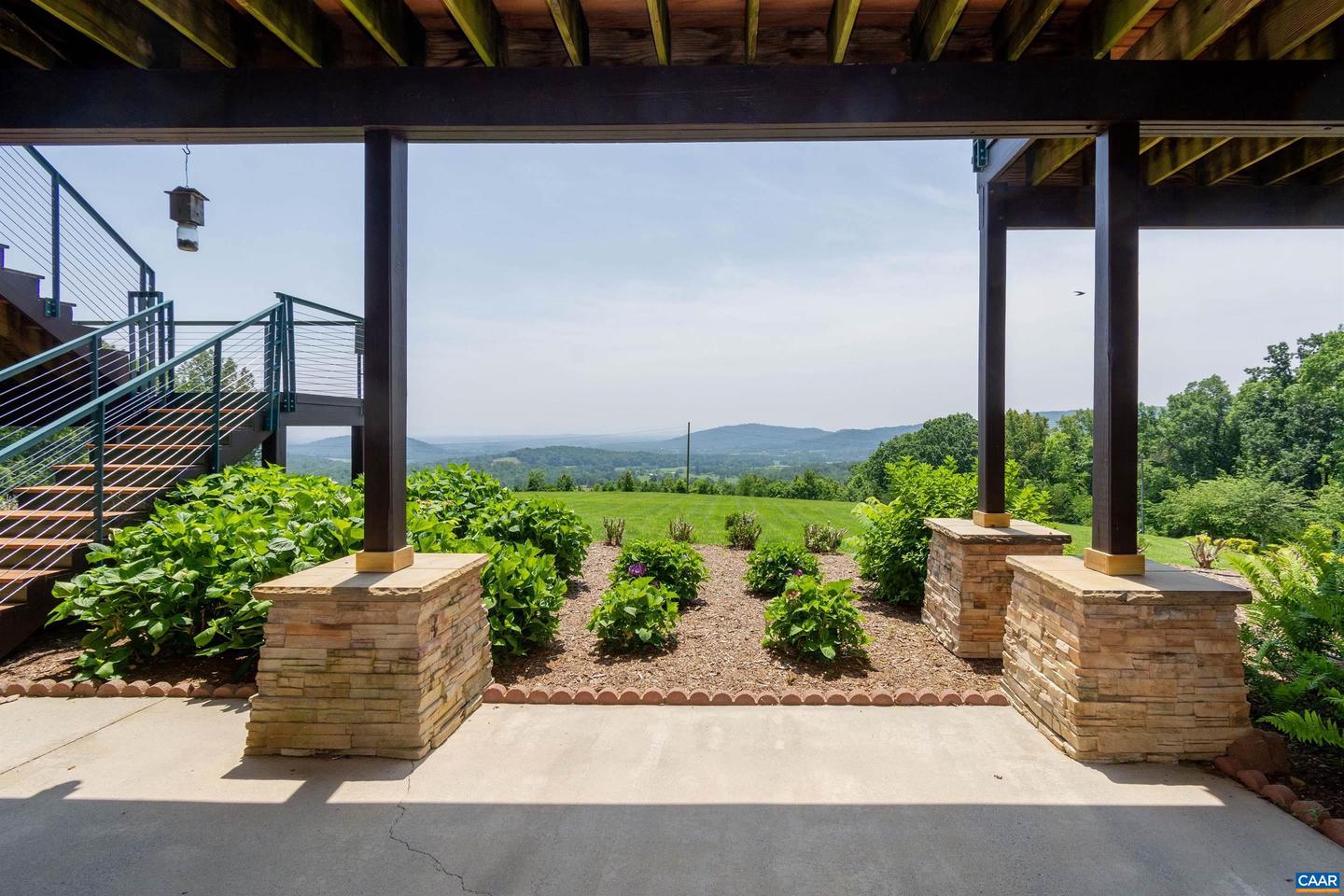 392 POCOSAN MOUNTAIN RD, STANARDSVILLE, Virginia 22973, 3 Bedrooms Bedrooms, ,4 BathroomsBathrooms,Residential,For sale,392 POCOSAN MOUNTAIN RD,667967 MLS # 667967
