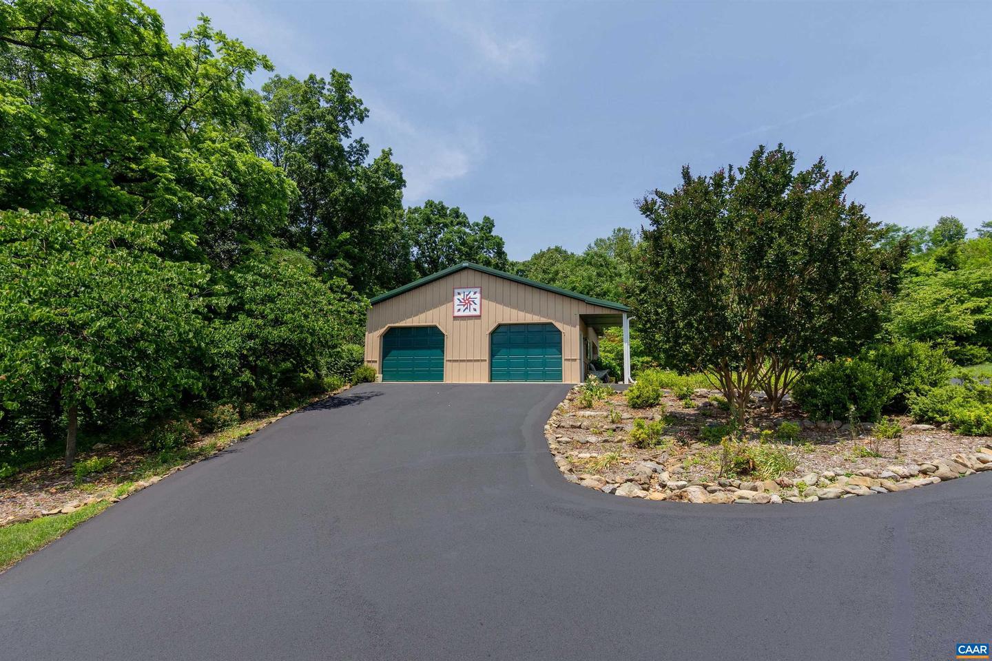392 POCOSAN MOUNTAIN RD, STANARDSVILLE, Virginia 22973, 3 Bedrooms Bedrooms, ,4 BathroomsBathrooms,Residential,For sale,392 POCOSAN MOUNTAIN RD,667967 MLS # 667967