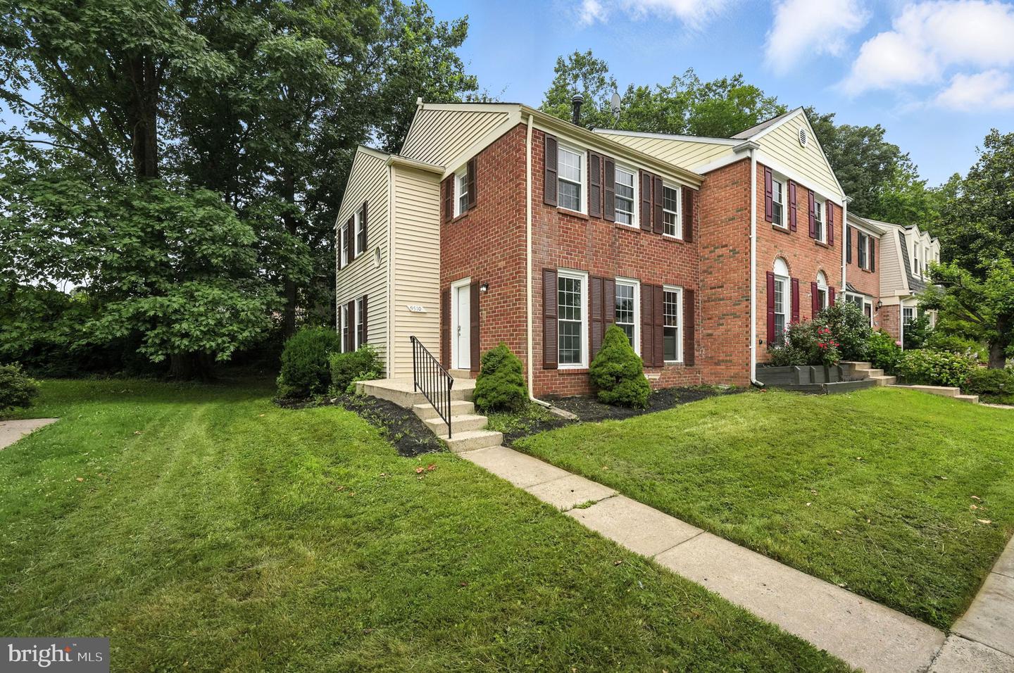 9510 CHERRY OAK CT, BURKE, Virginia 22015, 3 Bedrooms Bedrooms, ,3 BathroomsBathrooms,Residential,For sale,9510 CHERRY OAK CT,VAFX2261976 MLS # VAFX2261976