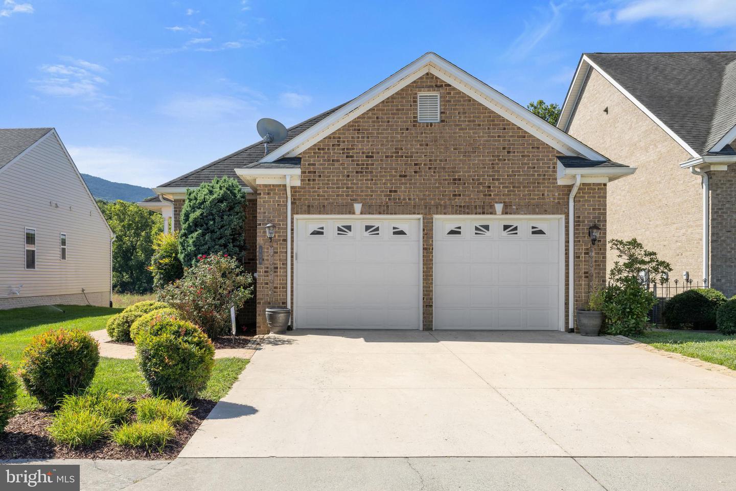 104 COURTYARD TER, NEW MARKET, Virginia 22844, 3 Bedrooms Bedrooms, ,3 BathroomsBathrooms,Residential,For sale,104 COURTYARD TER,VASH2012258 MLS # VASH2012258