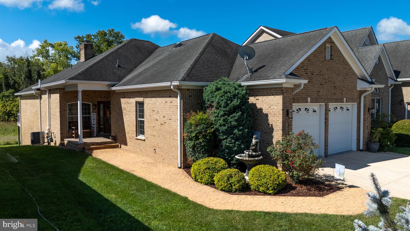 104 COURTYARD TER, NEW MARKET, Virginia 22844, 3 Bedrooms Bedrooms, ,3 BathroomsBathrooms,Residential,For sale,104 COURTYARD TER,VASH2012258 MLS # VASH2012258
