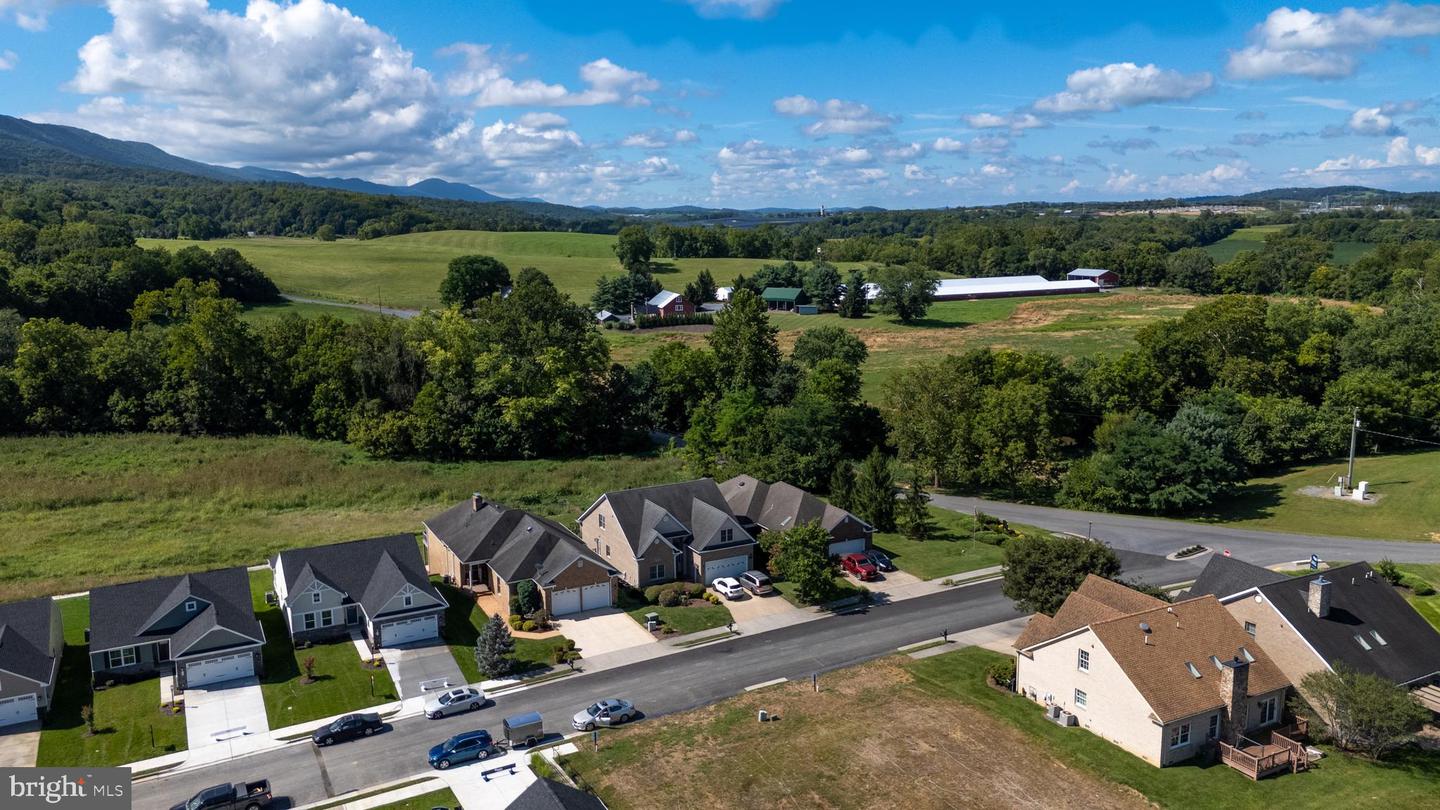 104 COURTYARD TER, NEW MARKET, Virginia 22844, 3 Bedrooms Bedrooms, ,3 BathroomsBathrooms,Residential,For sale,104 COURTYARD TER,VASH2012258 MLS # VASH2012258
