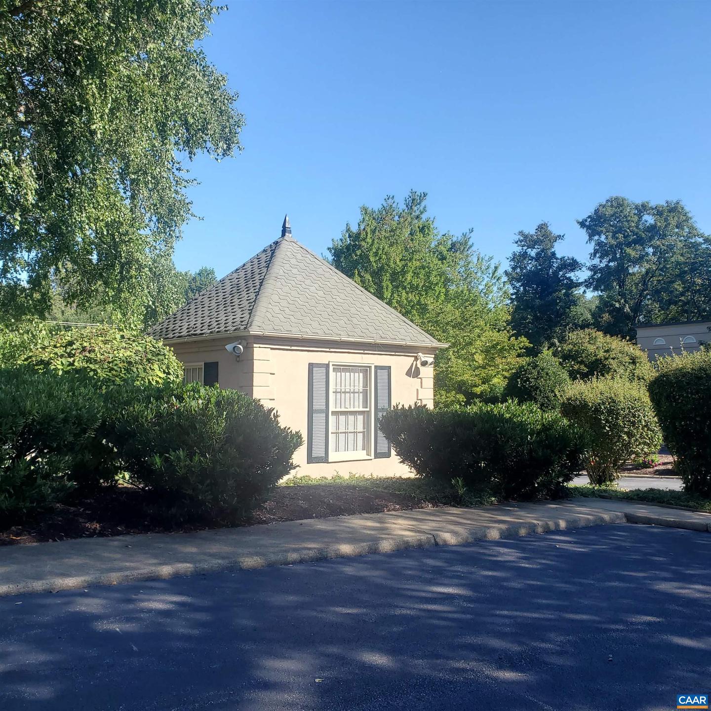 1636 GARDEN CT, CHARLOTTESVILLE, Virginia 22901, 2 Bedrooms Bedrooms, ,2 BathroomsBathrooms,Residential,For sale,1636 GARDEN CT,667977 MLS # 667977
